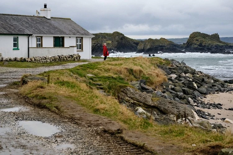 Daily Astia by Ross - Image 1